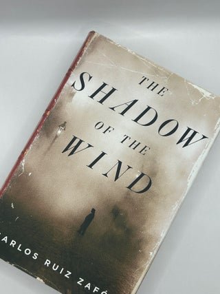 The Shadow of the Wind. Carlos Ruiz Zafon, Lucia Graves.